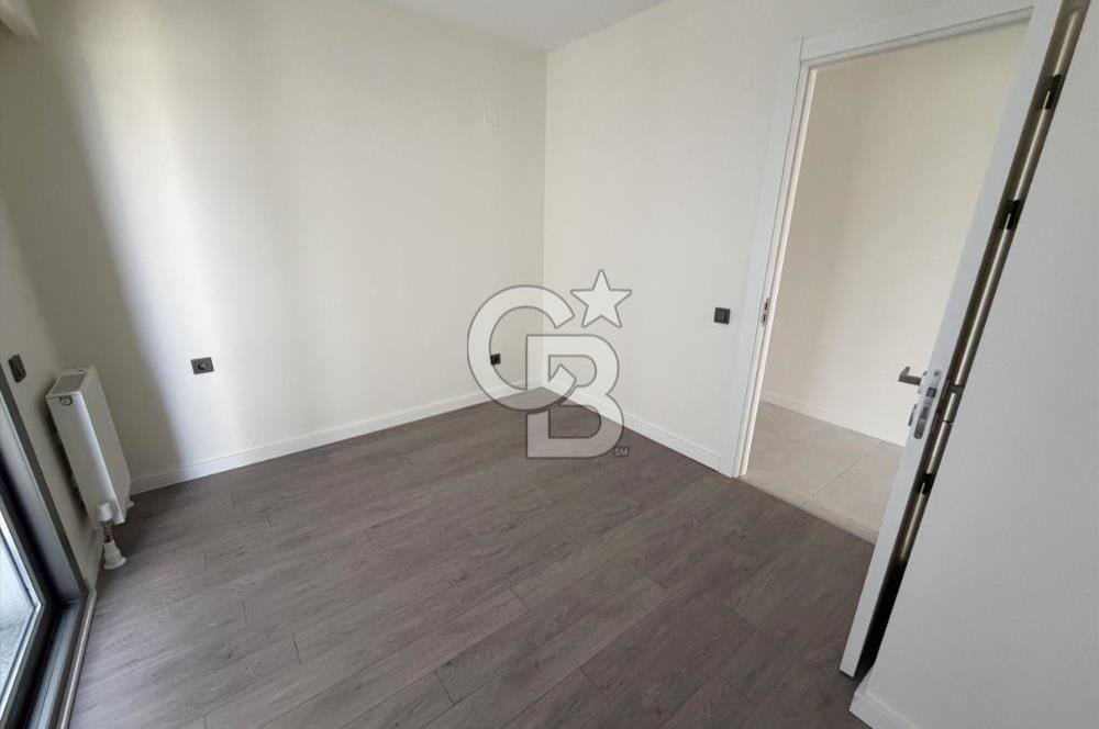 BOSTANLI YALISINDA PANORAMİK DENİZ MANZARALI SATILIK 3+1 DAİRE