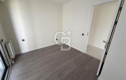 BOSTANLI YALISINDA PANORAMİK DENİZ MANZARALI SATILIK 3+1 DAİRE