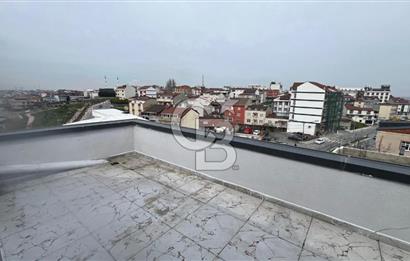 ARNAVUTKÖY'DE CADDE CEPHE KİRALIK PLAZA