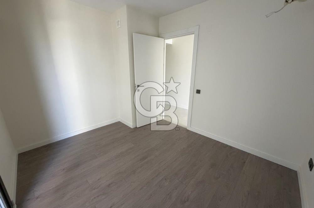 BOSTANLI YALISINDA PANORAMİK DENİZ MANZARALI SATILIK 3+1 DAİRE