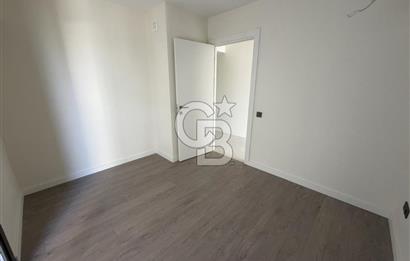 BOSTANLI YALISINDA PANORAMİK DENİZ MANZARALI SATILIK 3+1 DAİRE