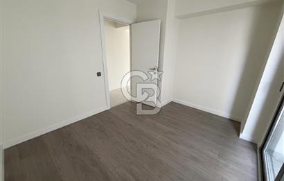 BOSTANLI YALISINDA PANORAMİK DENİZ MANZARALI SATILIK 3+1 DAİRE