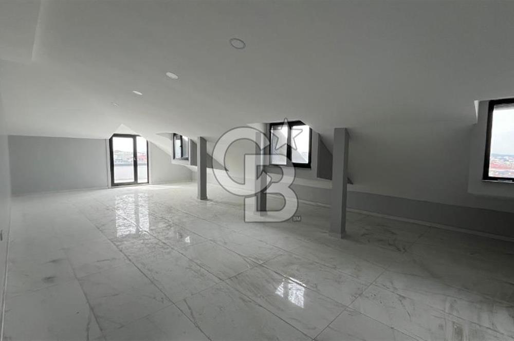 ARNAVUTKÖY'DE CADDE CEPHE KİRALIK PLAZA