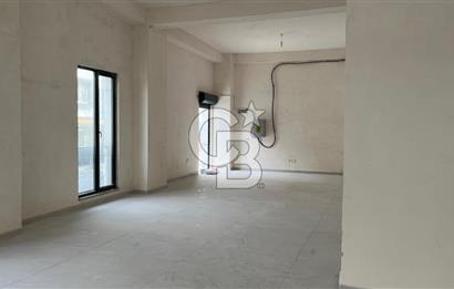 ARNAVUTKÖY'DE CADDE CEPHE KİRALIK PLAZA