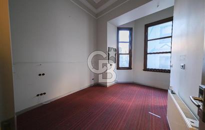BEYOĞLU BALO SOKAK'TA KİRALIK OTEL BİNASI