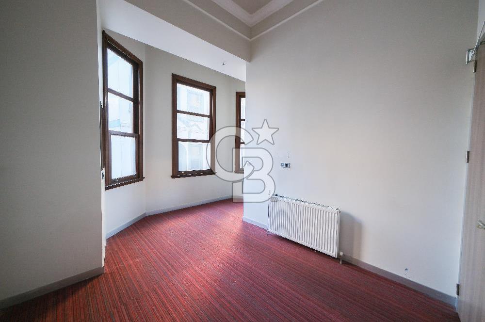 BEYOĞLU BALO SOKAK'TA KİRALIK OTEL BİNASI