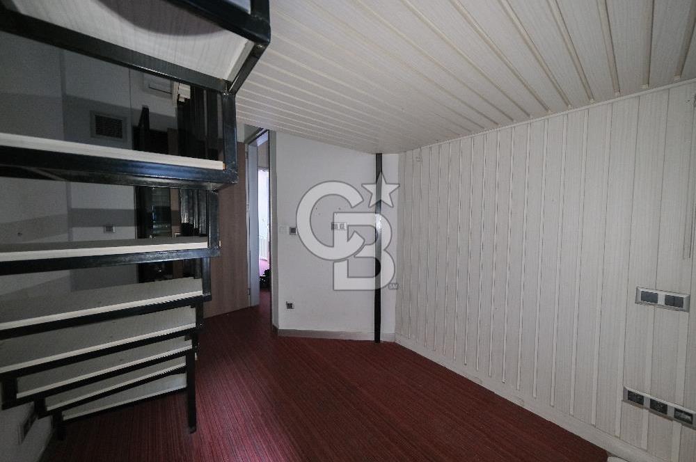 BEYOĞLU BALO SOKAK'TA KİRALIK OTEL BİNASI