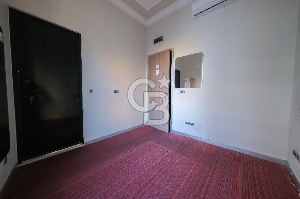 BEYOĞLU BALO SOKAK'TA KİRALIK OTEL BİNASI