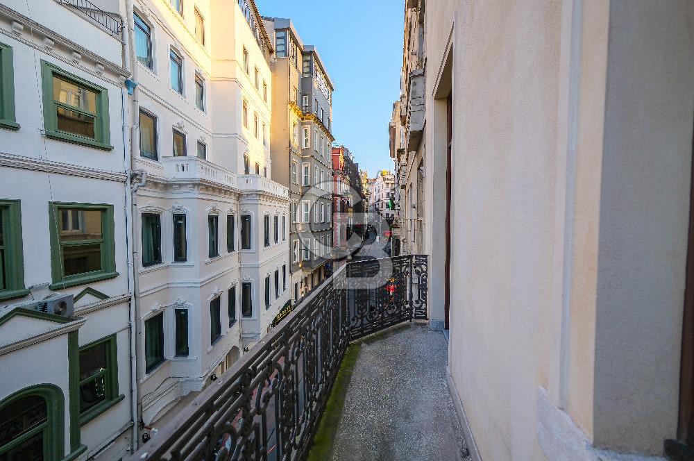 BEYOĞLU BALO SOKAK'TA KİRALIK OTEL BİNASI