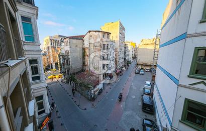 BEYOĞLU BALO SOKAK'TA KİRALIK OTEL BİNASI
