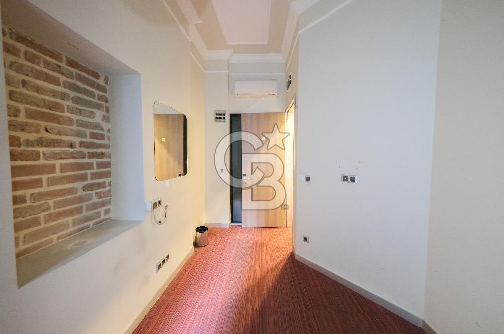 BEYOĞLU BALO SOKAK'TA KİRALIK OTEL BİNASI