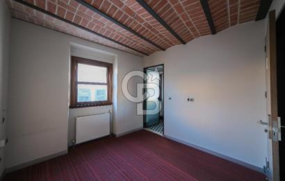 BEYOĞLU BALO SOKAK'TA KİRALIK OTEL BİNASI