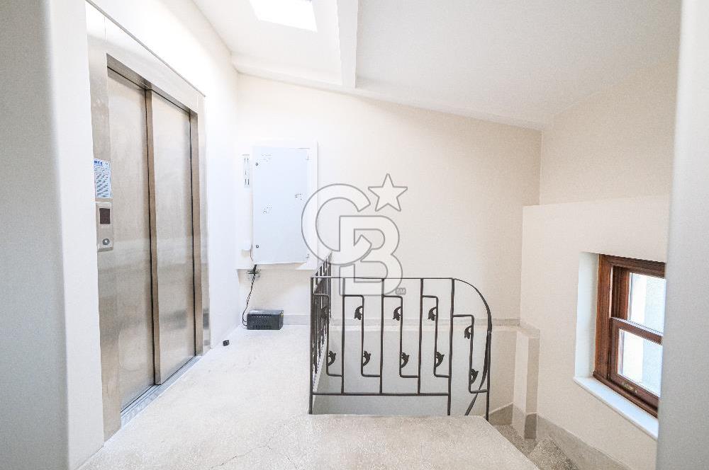 BEYOĞLU BALO SOKAK'TA KİRALIK OTEL BİNASI