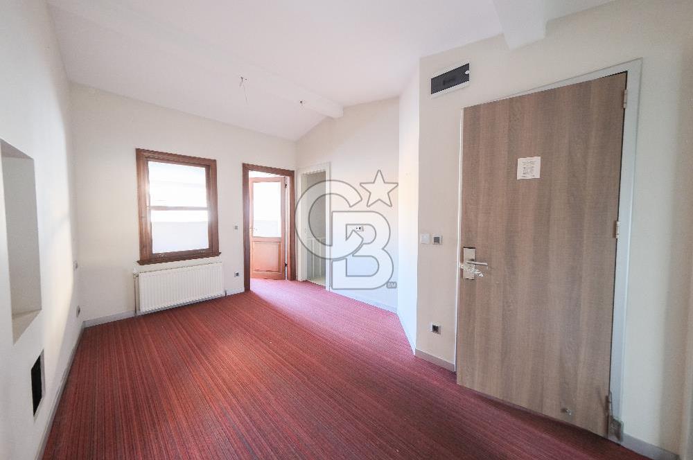 BEYOĞLU BALO SOKAK'TA KİRALIK OTEL BİNASI