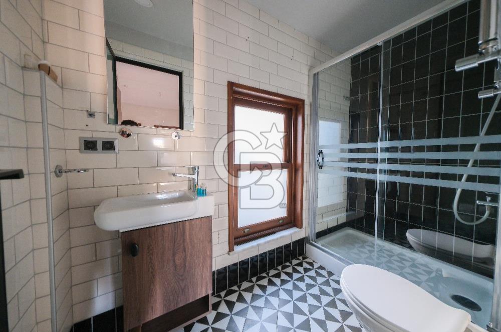 BEYOĞLU BALO SOKAK'TA KİRALIK OTEL BİNASI