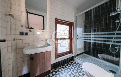 BEYOĞLU BALO SOKAK'TA KİRALIK OTEL BİNASI