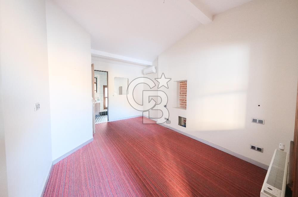 BEYOĞLU BALO SOKAK'TA KİRALIK OTEL BİNASI