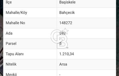 BAŞİSKELE BAHÇECİK'TE DENİZ MANZARALI VİLLA İMARLI 1210 M² ARSA