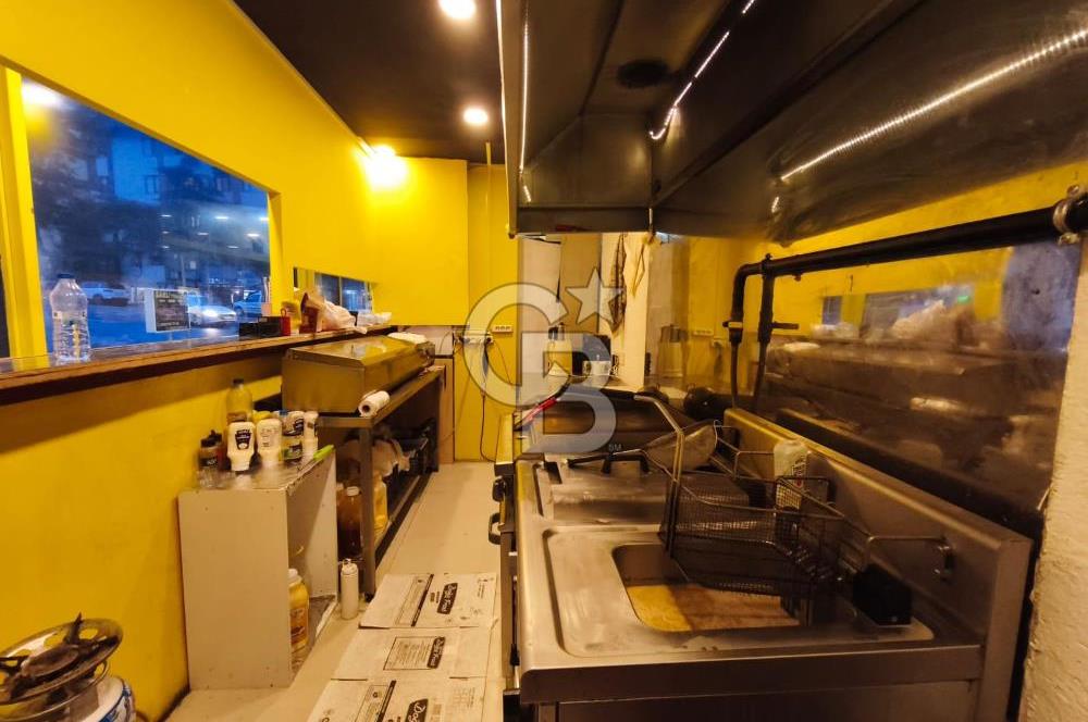 ACIBADEM CADDESİNDE 2 KATLI, TABELA DEĞERİ YÜKSEK DEVREN KİRALIK