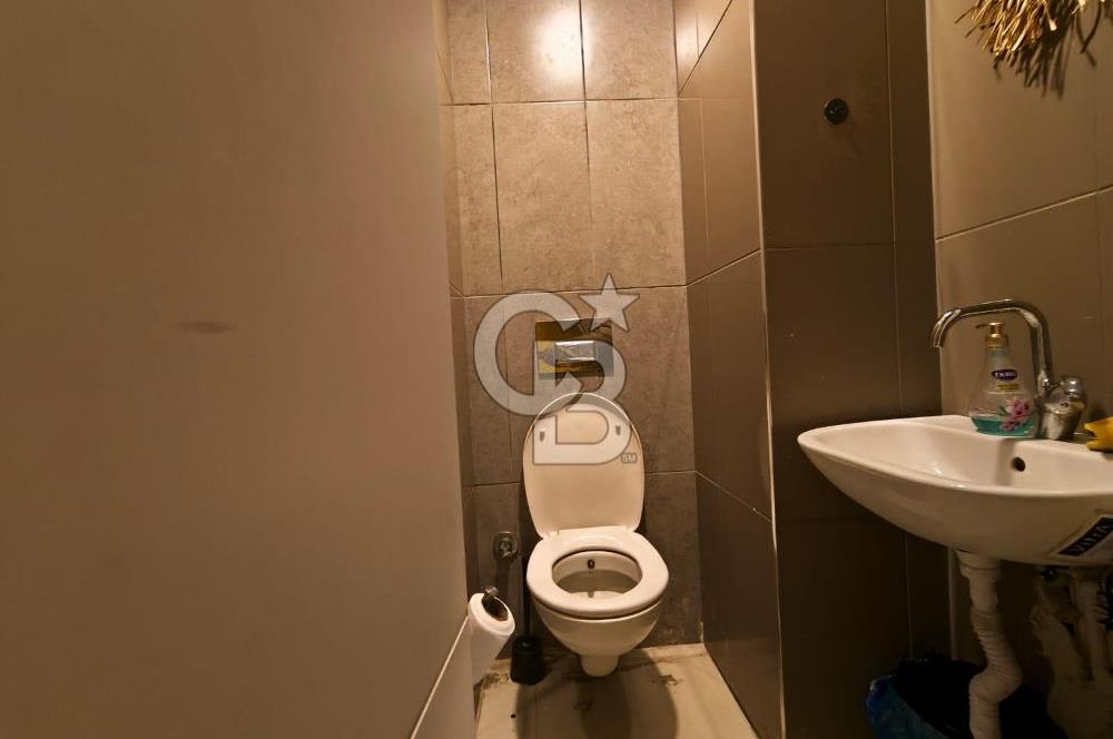 ACIBADEM CADDESİNDE 2 KATLI, TABELA DEĞERİ YÜKSEK DEVREN KİRALIK