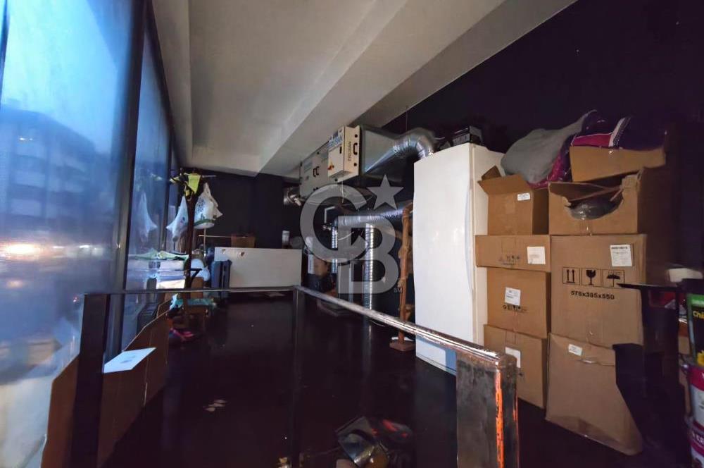 ACIBADEM CADDESİNDE 2 KATLI, TABELA DEĞERİ YÜKSEK DEVREN KİRALIK