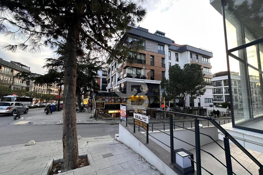 ACIBADEM CADDESİNDE 2 KATLI, TABELA DEĞERİ YÜKSEK DEVREN KİRALIK