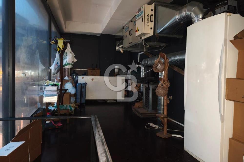 ACIBADEM CADDESİNDE 2 KATLI, TABELA DEĞERİ YÜKSEK DEVREN KİRALIK