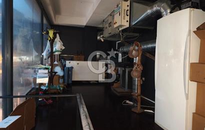 ACIBADEM CADDESİNDE 2 KATLI, TABELA DEĞERİ YÜKSEK DEVREN KİRALIK