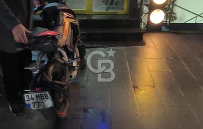 ACIBADEM CADDESİNDE 2 KATLI, TABELA DEĞERİ YÜKSEK DEVREN KİRALIK