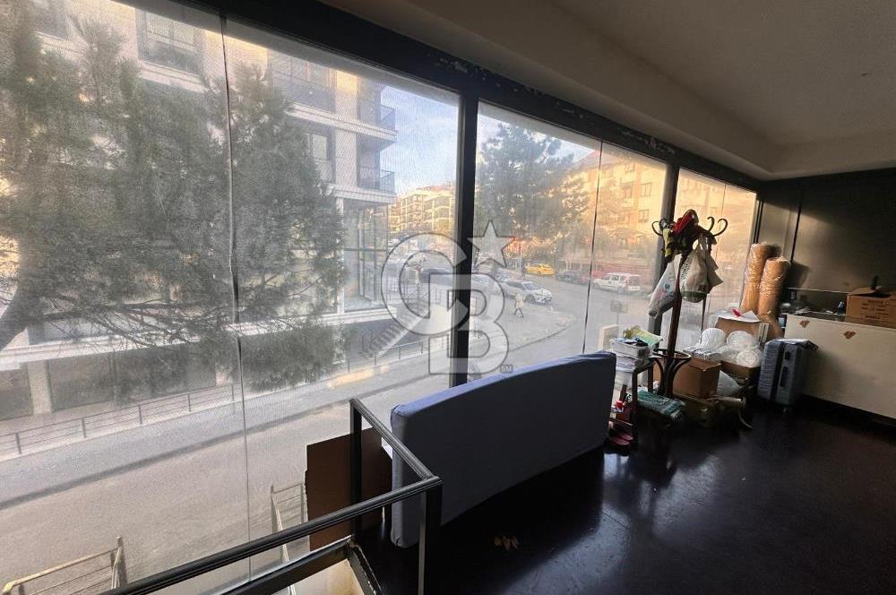 ACIBADEM CADDESİNDE 2 KATLI, TABELA DEĞERİ YÜKSEK DEVREN KİRALIK