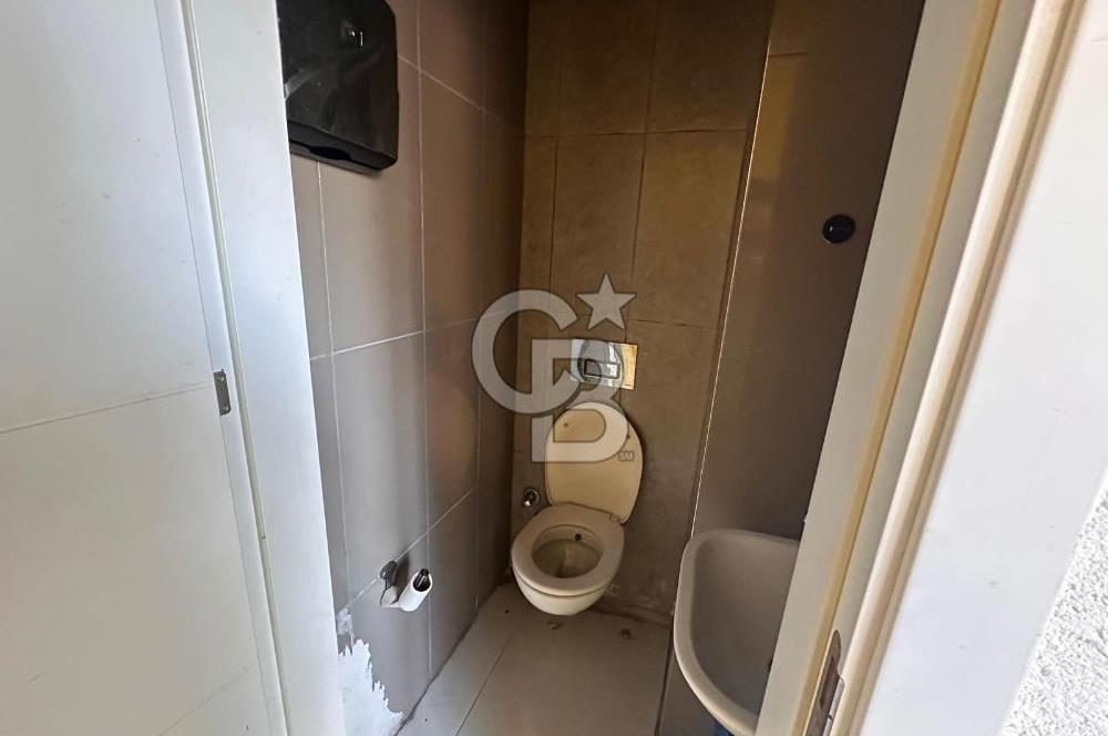 ACIBADEM CADDESİNDE 2 KATLI, TABELA DEĞERİ YÜKSEK DEVREN KİRALIK