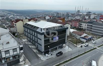 ARNAVUTKÖY'DE CADDE CEPHE KİRALIK PLAZA