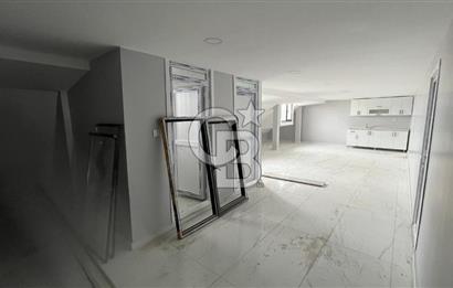 ARNAVUTKÖY'DE CADDE CEPHE KİRALIK PLAZA