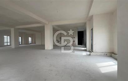 ARNAVUTKÖY'DE CADDE CEPHE KİRALIK PLAZA