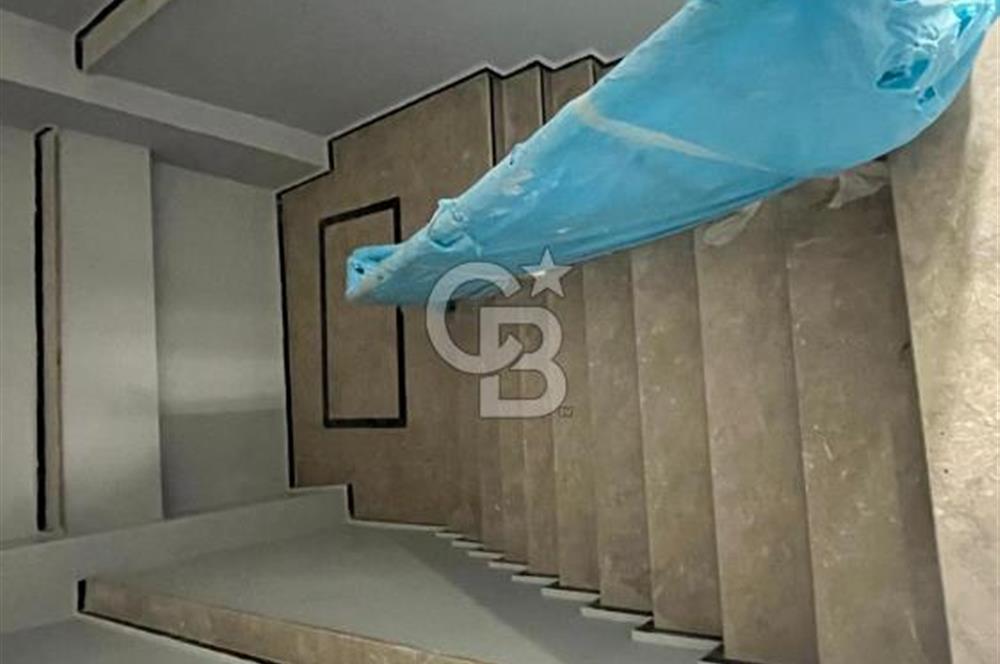 ARNAVUTKÖY'DE CADDE CEPHE KİRALIK PLAZA