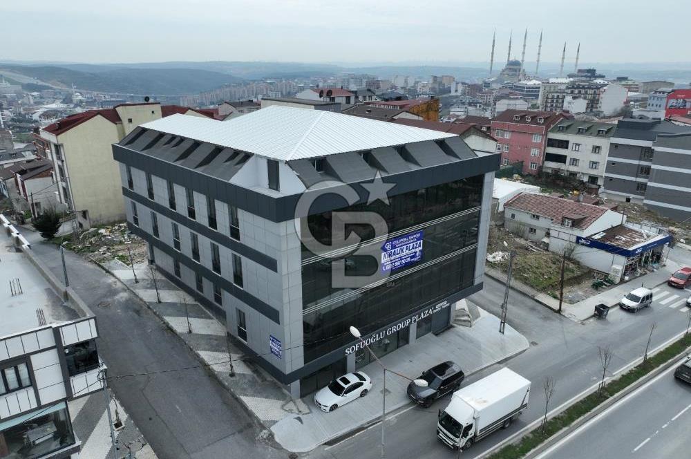 ARNAVUTKÖY'DE CADDE CEPHE KİRALIK PLAZA