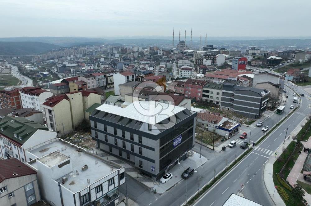 ARNAVUTKÖY'DE CADDE CEPHE KİRALIK PLAZA