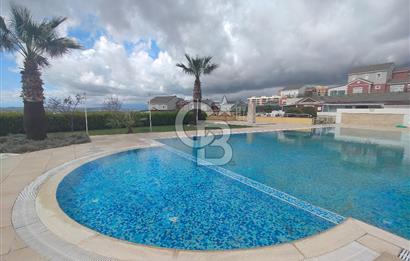 İZMİR ULUKENT YAMAÇ EVLER VİLLA SİTESİNDE SATILIK 4+1 VİLLA