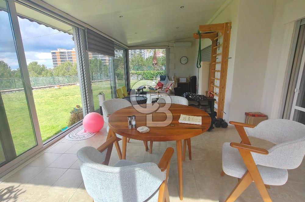 İZMİR ULUKENT YAMAÇ EVLER VİLLA SİTESİNDE SATILIK 4+1 VİLLA