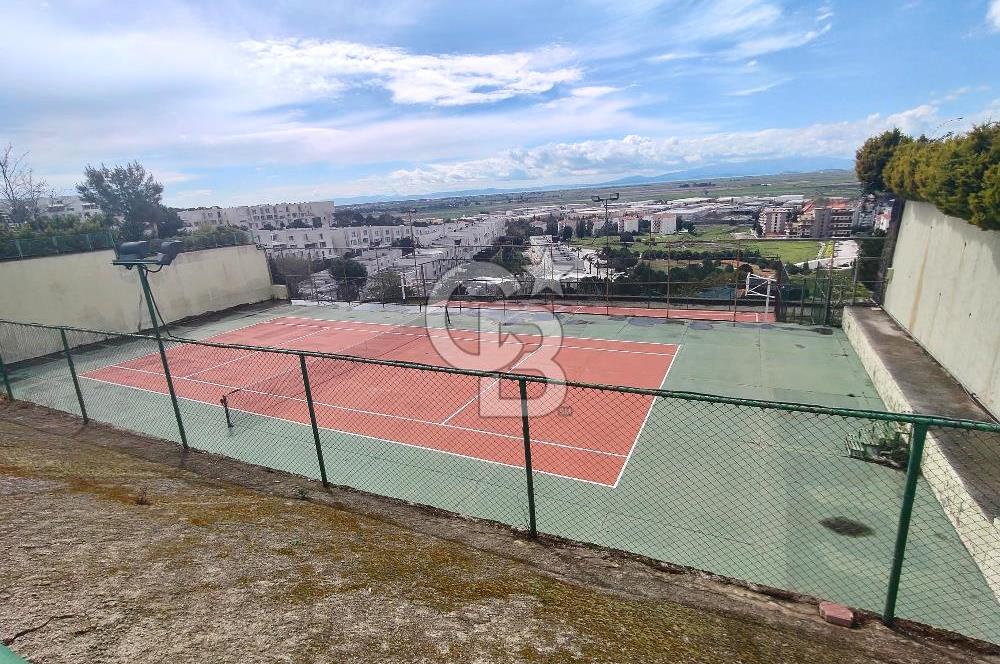 İZMİR ULUKENT YAMAÇ EVLER VİLLA SİTESİNDE SATILIK 4+1 VİLLA