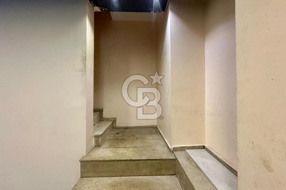 ABDİ İPEKÇİ CD.'NDE TABELA DEĞERİ YÜKSEK TAM MÜSTAKİL KİRALIK!