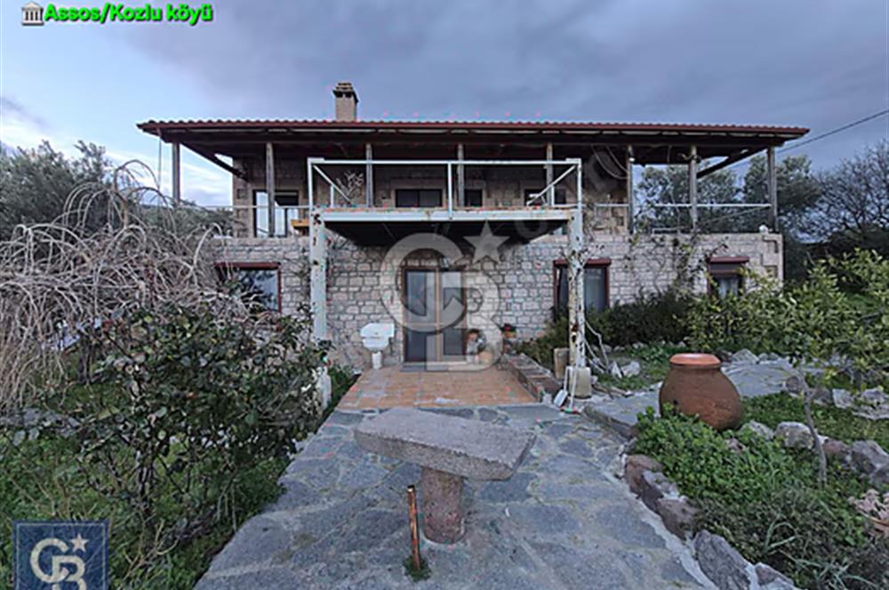 ANTİK ASSOS/KOZLU'DA 1500M²BAHÇE İÇİNDE MUHTEŞEM TAŞ EV.