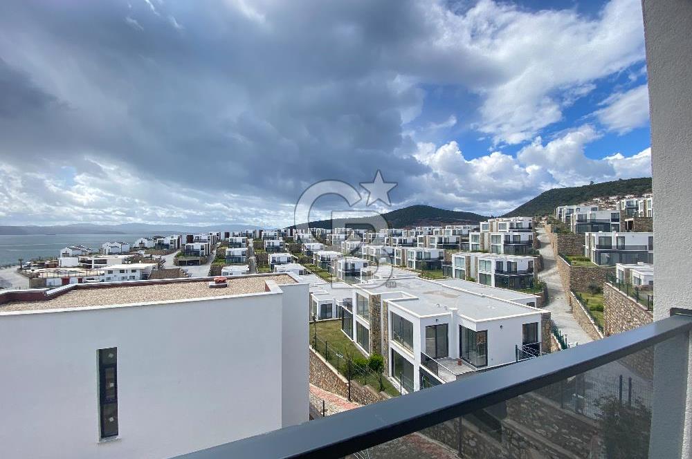 KIYIKIŞLACIK ZEYTİNLİKUYU ATASAYANLAR BEACH TE DENİZ MANZARALI 1+1 