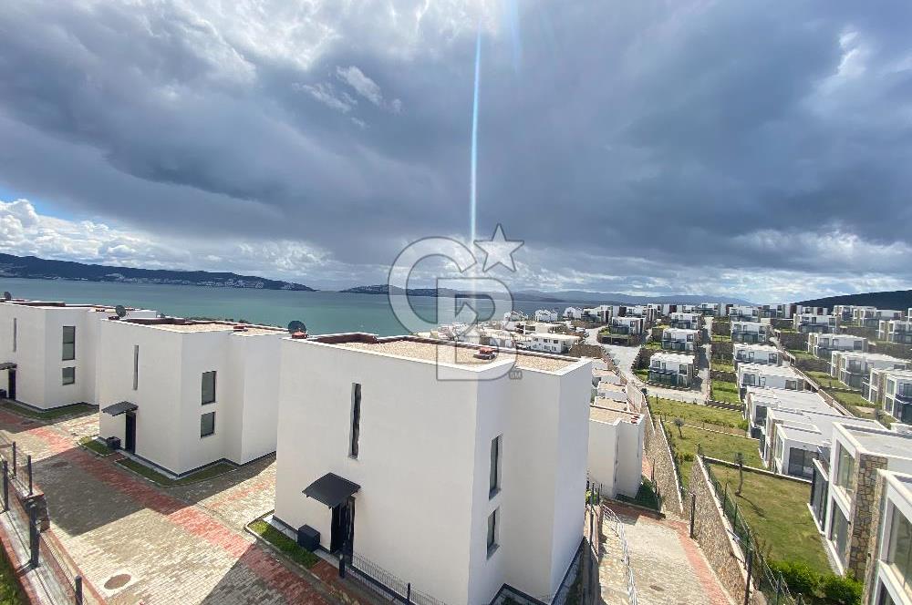 KIYIKIŞLACIK ZEYTİNLİKUYU ATASAYANLAR BEACH TE DENİZ MANZARALI 1+1 