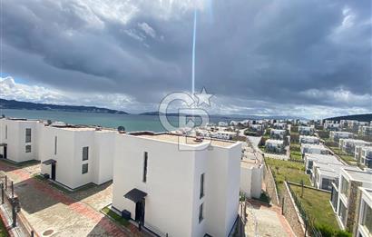 KIYIKIŞLACIK ZEYTİNLİKUYU ATASAYANLAR BEACH TE DENİZ MANZARALI 1+1 