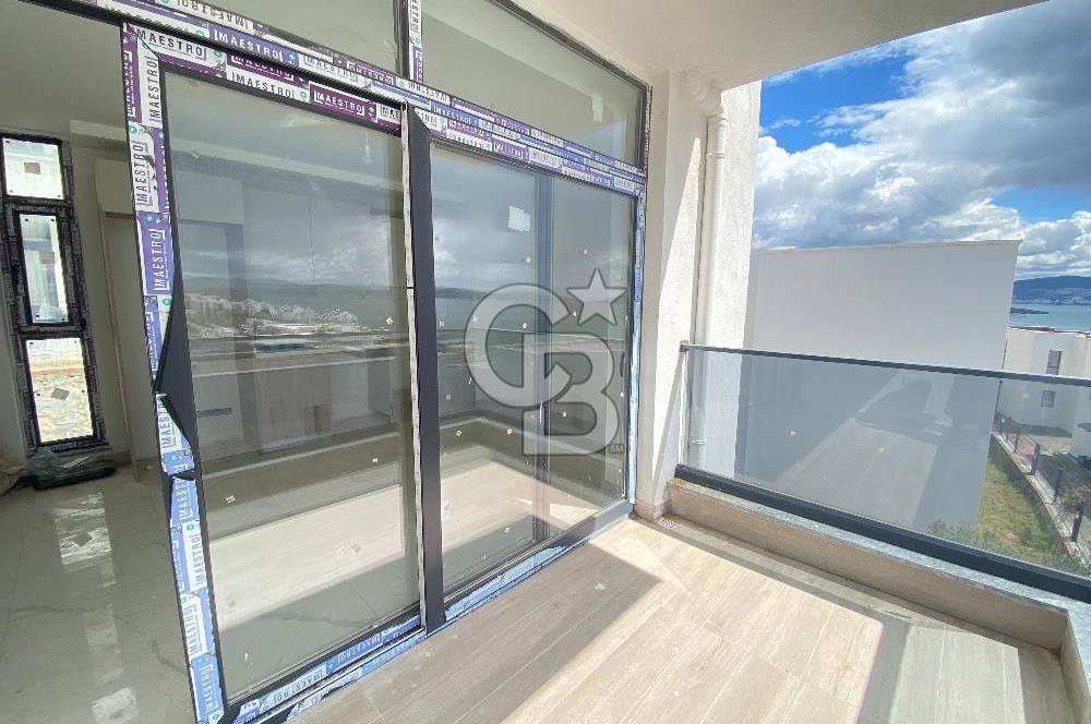 KIYIKIŞLACIK ZEYTİNLİKUYU ATASAYANLAR BEACH TE DENİZ MANZARALI 1+1 