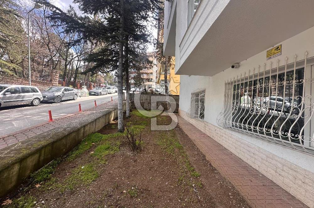 Cinnah Yakını Nergiz Sk. da Eşyalı Satılık 3+1 Daire