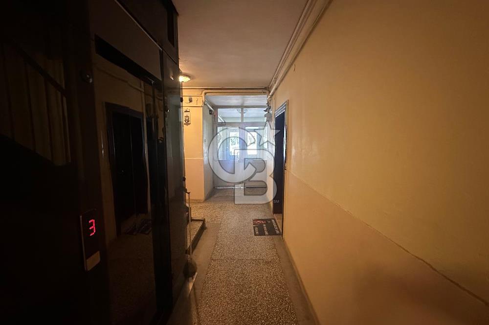 Cinnah Yakını Nergiz Sk. da Eşyalı Satılık 3+1 Daire