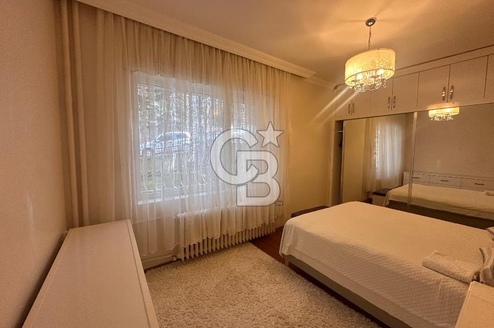 Cinnah Yakını Nergiz Sk. da Eşyalı Satılık 3+1 Daire