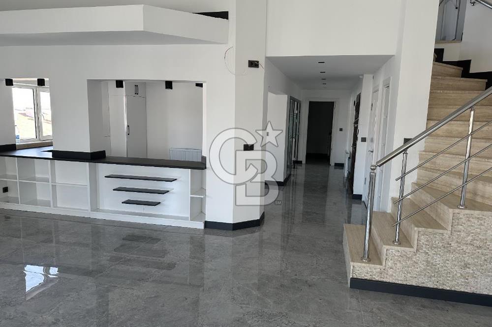 AŞAĞI ÖVEÇLER'DE KİRALIK 190 M² GENİŞ VE FERAH DUBLEKS OFİS